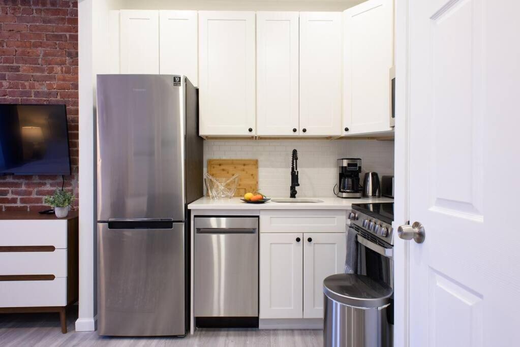 Apartment 240-6 New Prime Location W&d In Unit