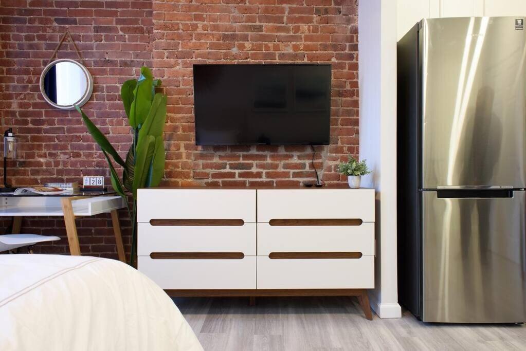 Apartment 240-6 New Prime Location W&d In Unit New York