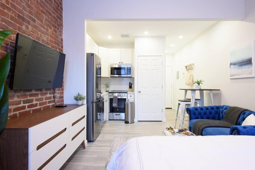 240-6 New Prime Location W&d In Unit Apartment *