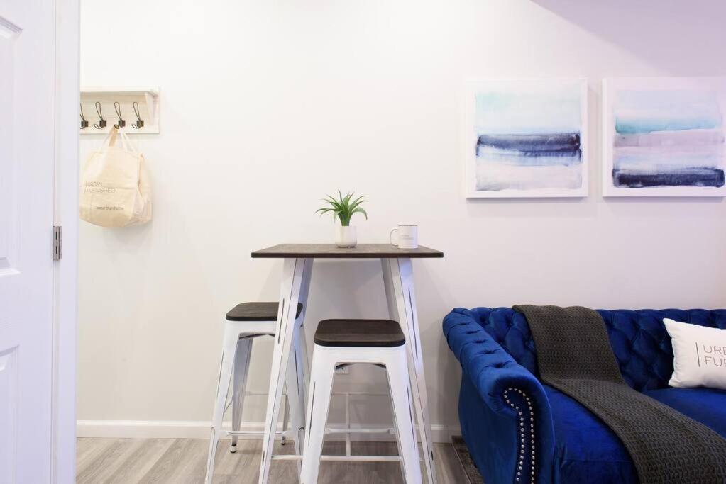Apartment 240-6 New Prime Location W&d In Unit
